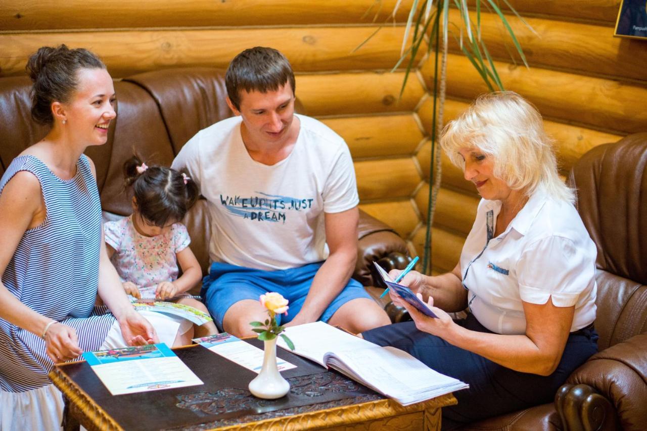 Комплекс Відпочинку Пампушка & Подушка Hotell Burlach'ya Balka Exteriör bild