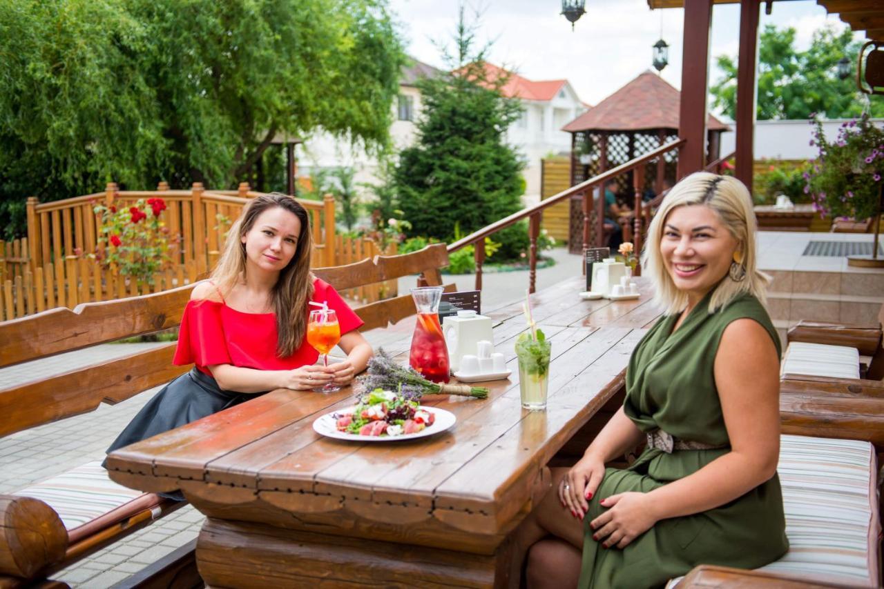 Комплекс Відпочинку Пампушка & Подушка Hotell Burlach'ya Balka Exteriör bild
