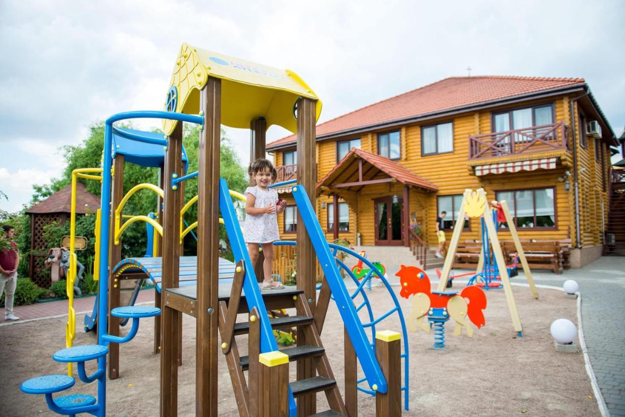 Комплекс Відпочинку Пампушка & Подушка Hotell Burlach'ya Balka Exteriör bild